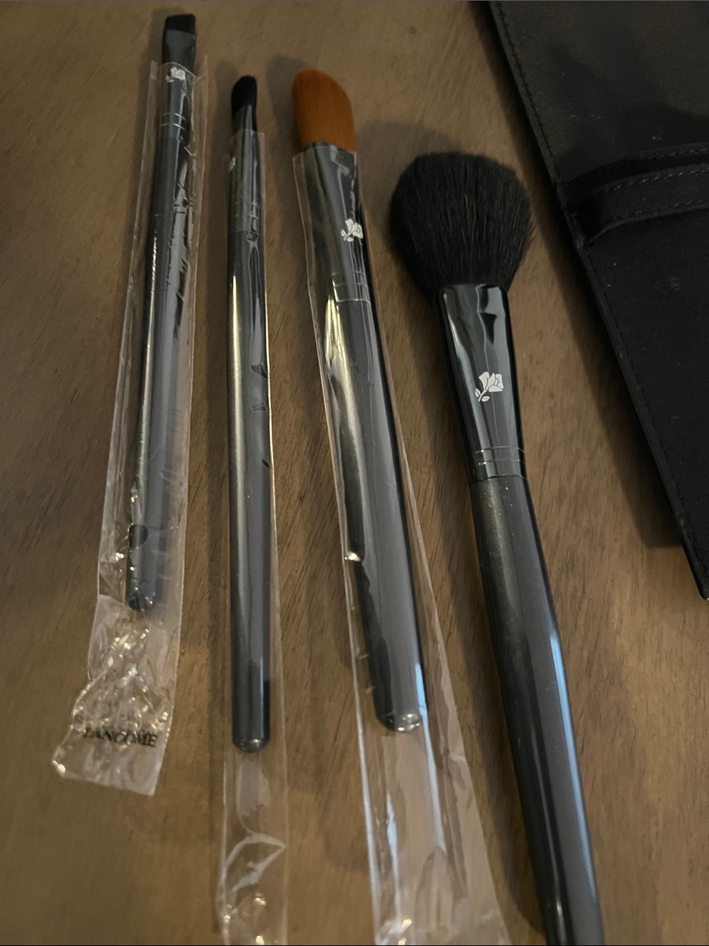 Lancôme Makeup Brush Set - Picture 4 of 6